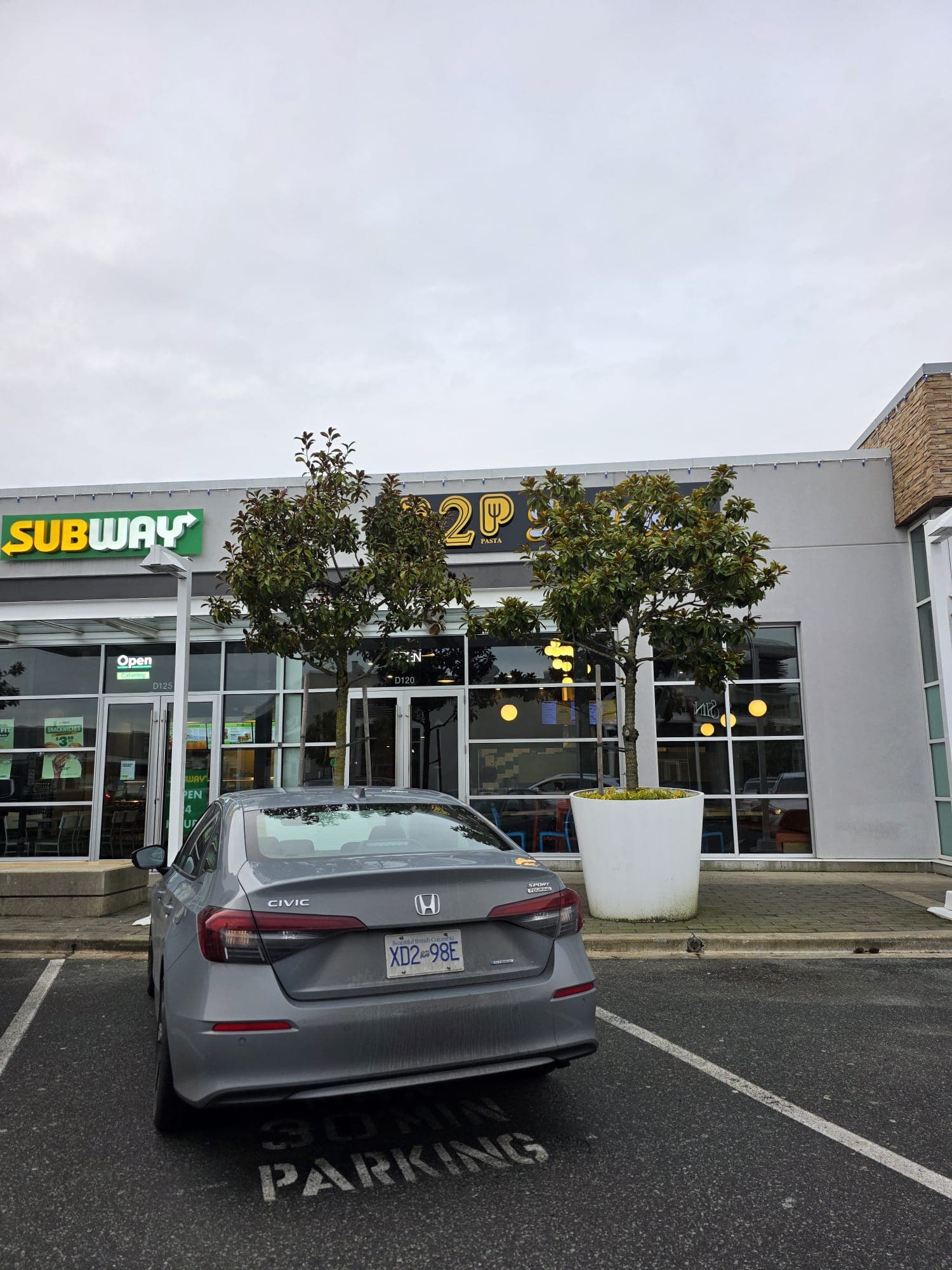 P2P Restaurant - Photo 1