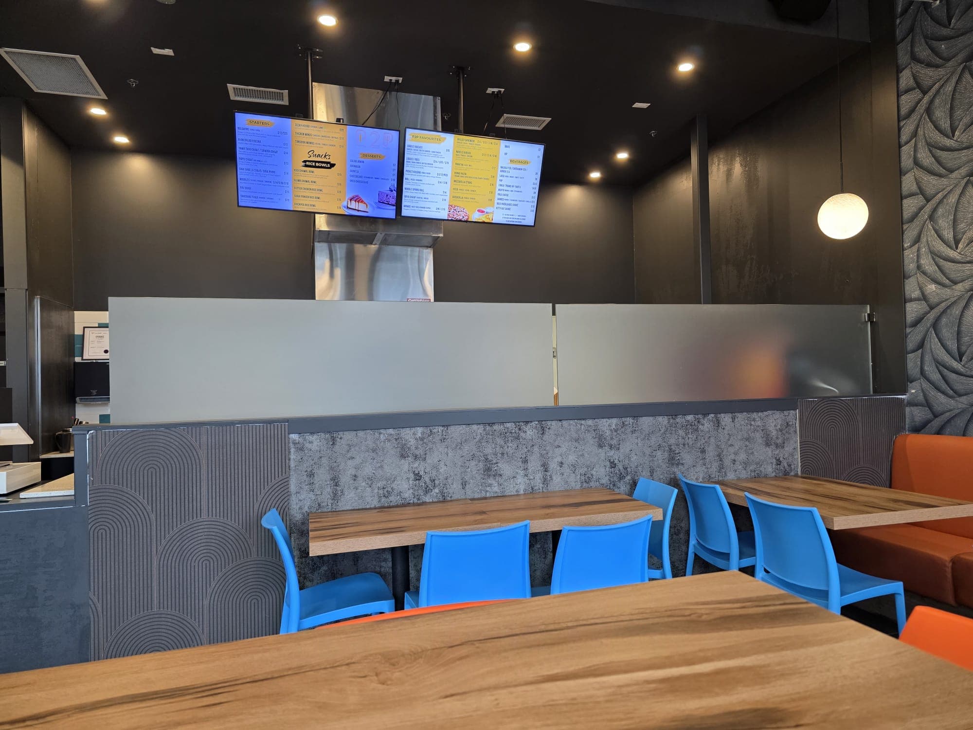 P2P Restaurant - Photo 4